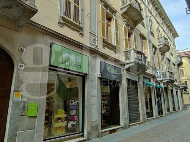 Negozio in vendita a Biella
