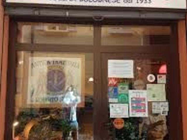 Negozio in vendita a Bologna