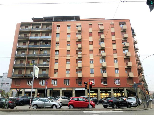 Locale commerciale in vendita a Bologna