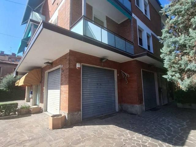 Negozio in vendita a Bologna