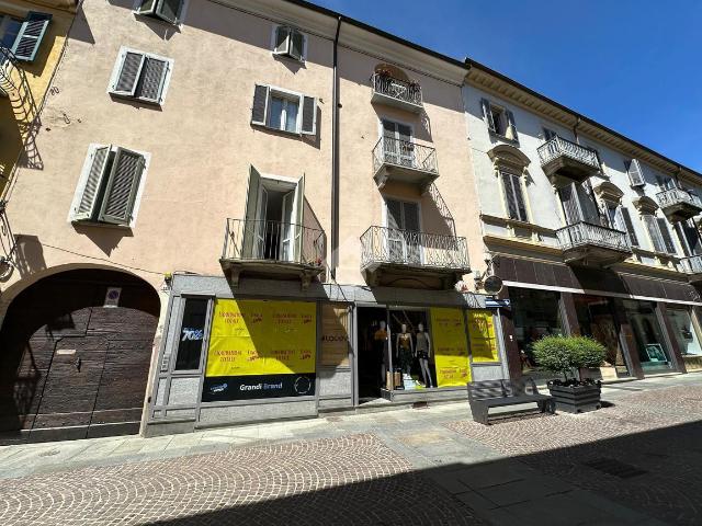 Negozio in vendita a Bra
