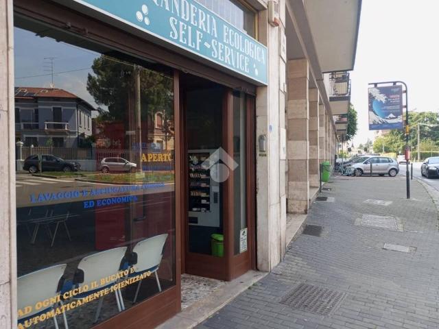 Negozio in vendita a Brescia