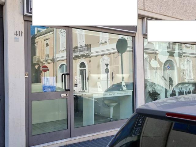Negozio in vendita a Brindisi