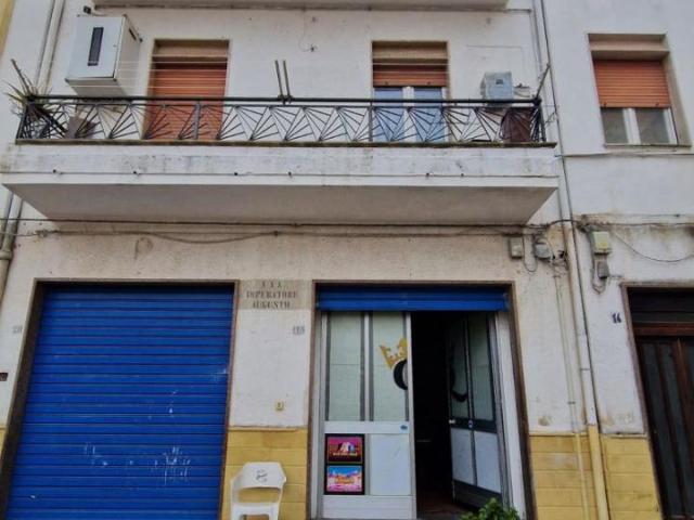 Negozio in vendita a Brindisi