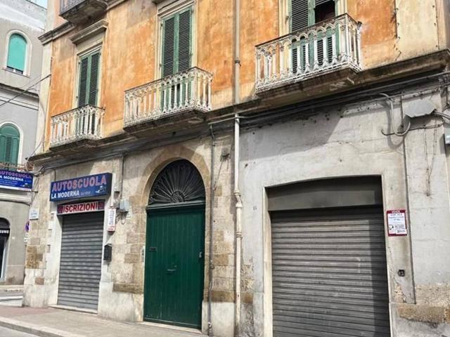Negozio in vendita a Brindisi