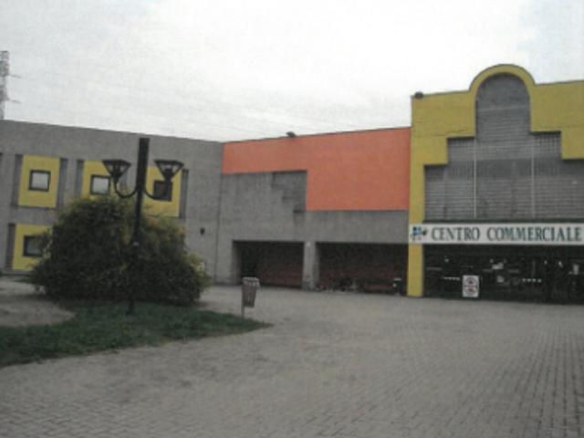 Negozio in vendita a Brugherio