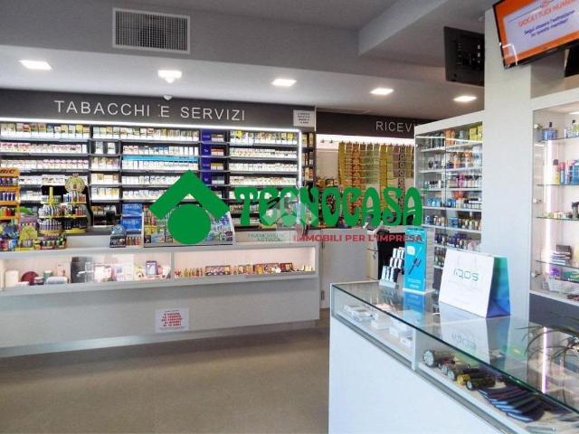 Negozio in vendita a Campi Bisenzio