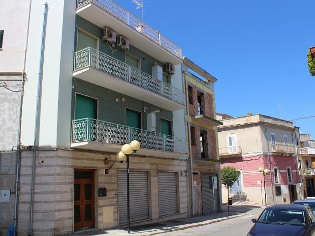 Negozio in vendita a Canosa di Puglia