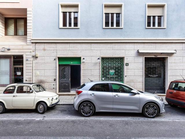 Negozio in vendita a Cagliari