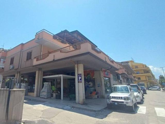 Negozio in vendita a Capo D'Orlando