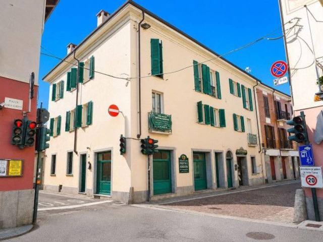 Negozio in vendita a Carignano