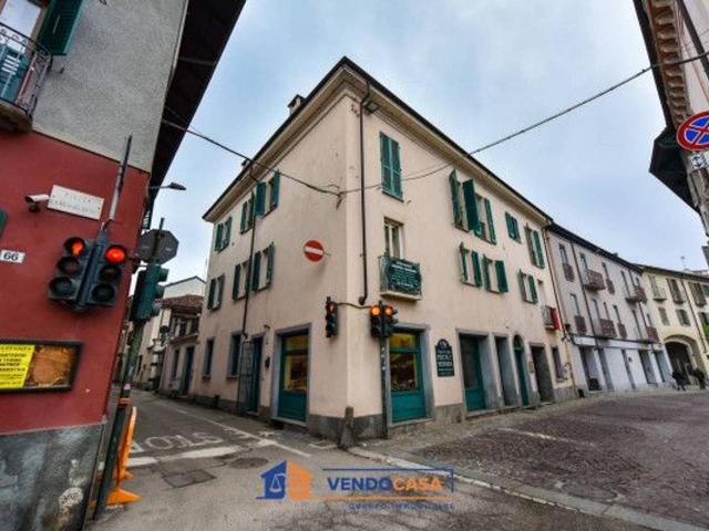 Negozio in vendita a Carignano