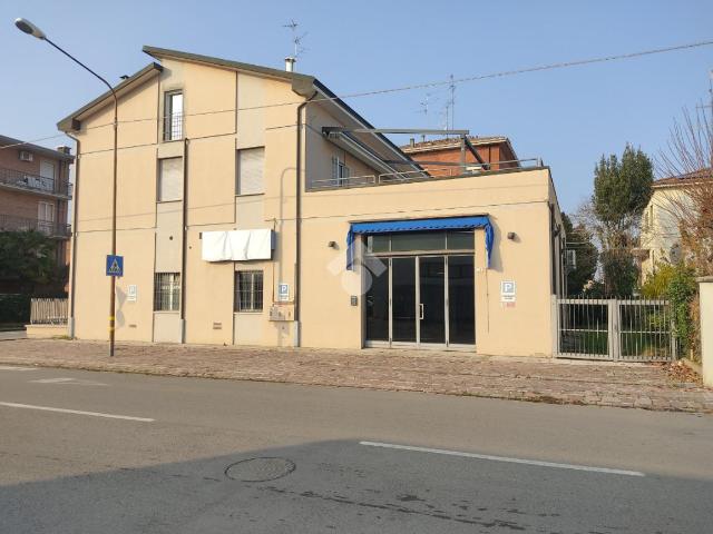 Negozio in vendita a Carpi
