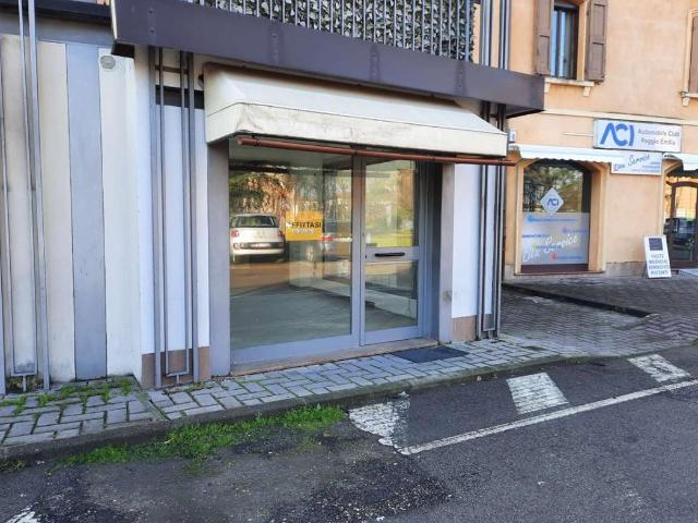 Negozio in vendita a Castelnovo Di Sotto