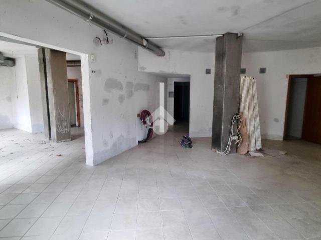 Negozio in vendita a Casatenovo