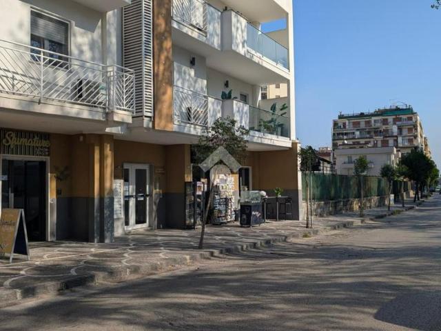 Negozio in vendita a Casoria