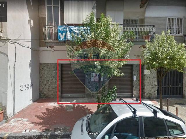 Negozio in vendita a Casoria