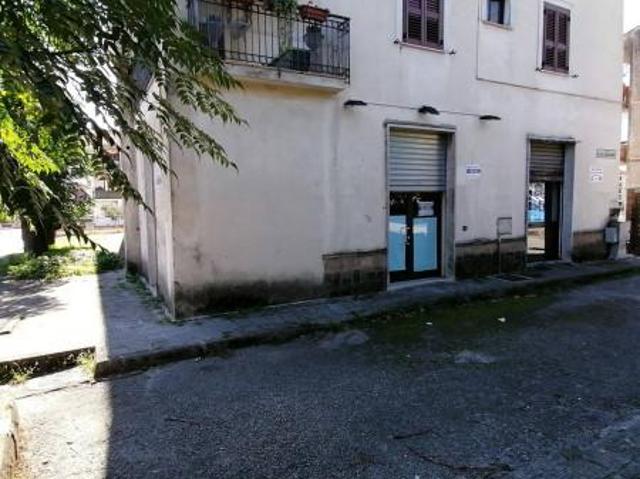 Negozio in vendita a Cassino