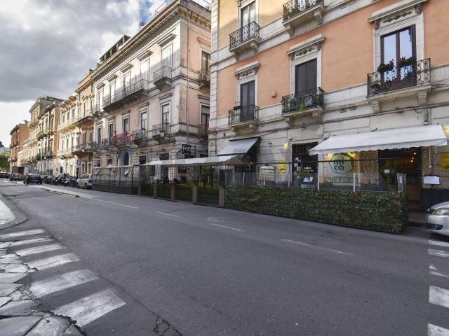 Esercizio commerciale in vendita a Catania