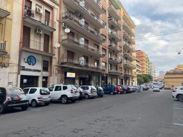 Negozio in vendita a Catania