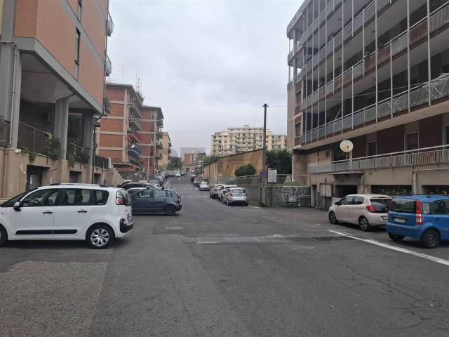 Negozio in vendita a Catania