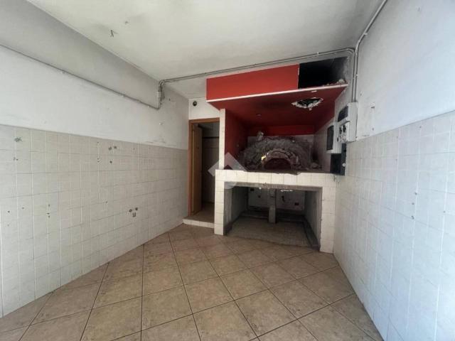 Negozio in vendita a Cenate Sotto