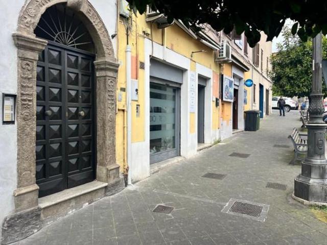 Negozio in vendita a Ceccano