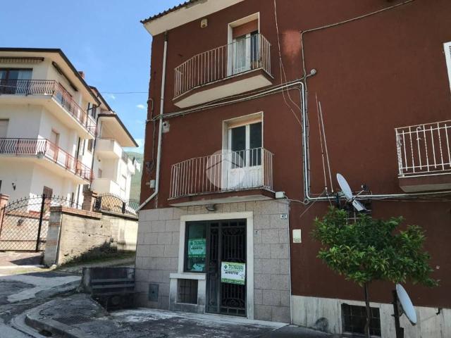 Negozio in vendita a Cervaro