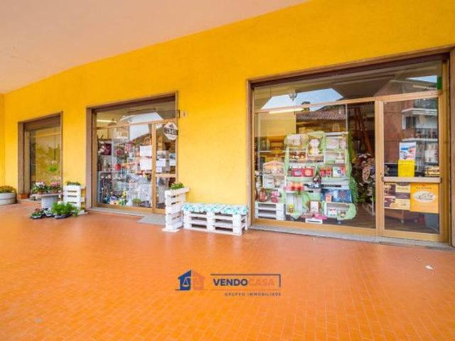 Negozio in vendita a Cervere