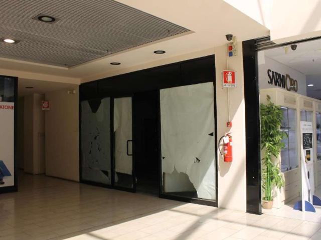 Negozio in vendita a Cesano Maderno