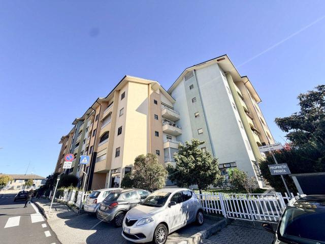 Negozio in vendita a Chivasso