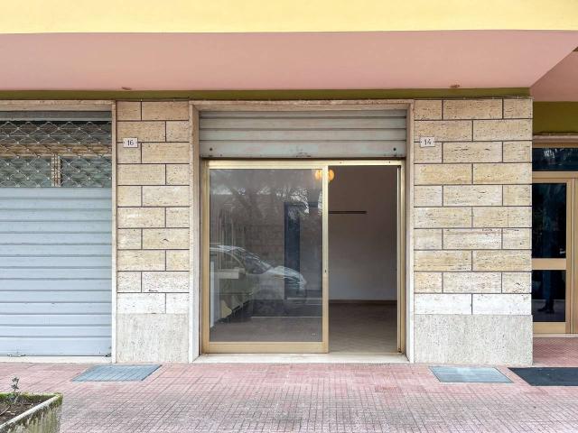 Negozio in vendita a Chiaravalle
