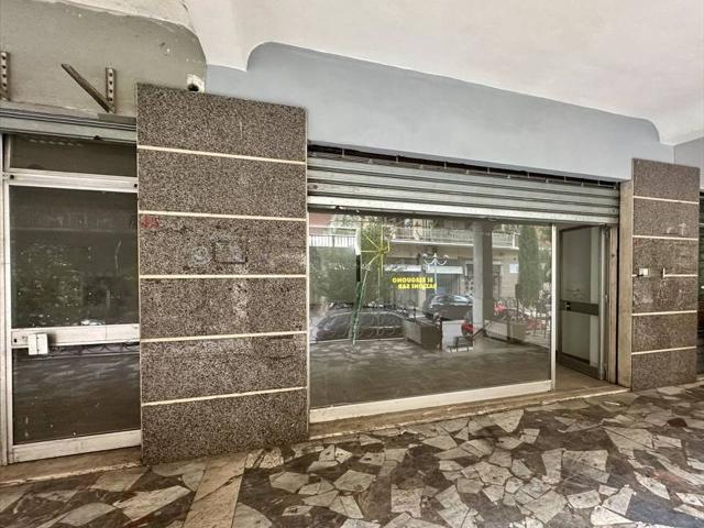 Locale commerciale in vendita a Chieti