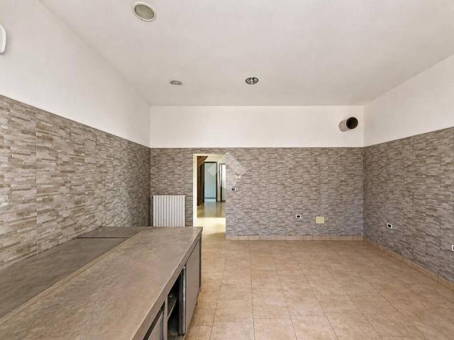 Negozio in vendita a Codogno