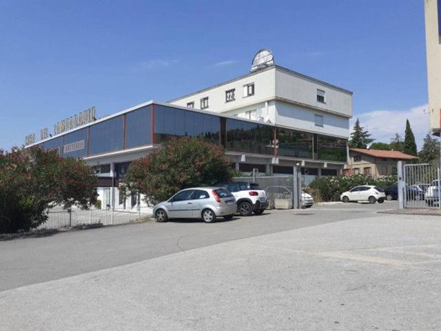 Negozio in vendita a Corciano