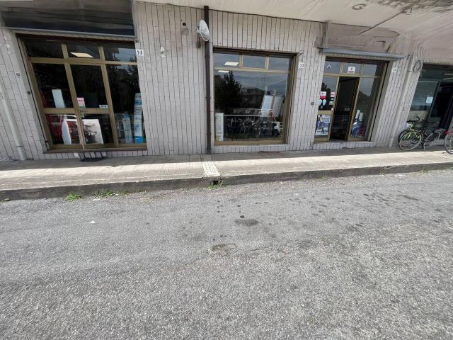 Negozio in vendita a Cosenza
