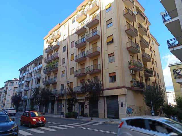 Negozio in vendita a Cosenza