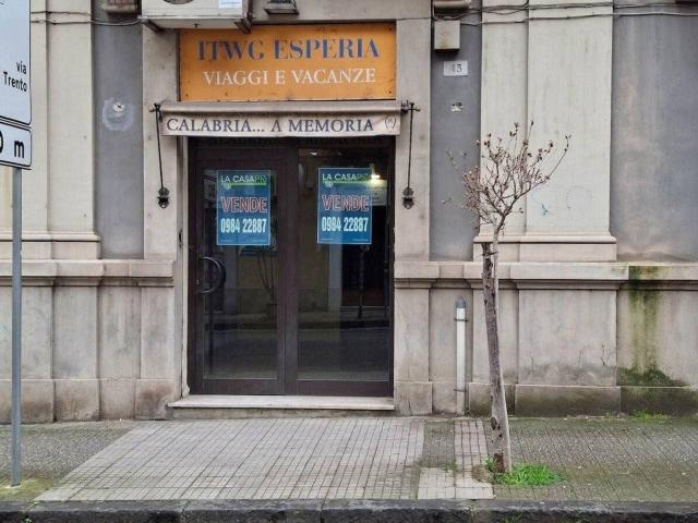 Negozio in vendita a Cosenza