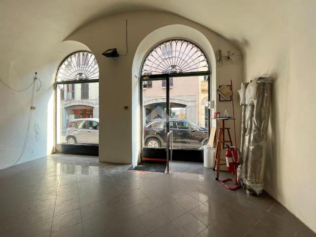 Negozio in vendita a Cremona