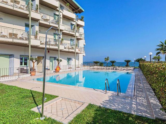 Negozio in vendita a Desenzano Del Garda