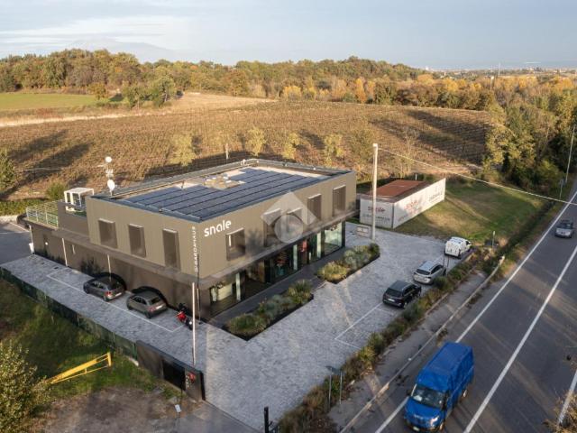 Negozio in vendita a Desenzano Del Garda