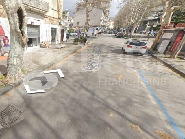 Negozio in vendita a Eboli