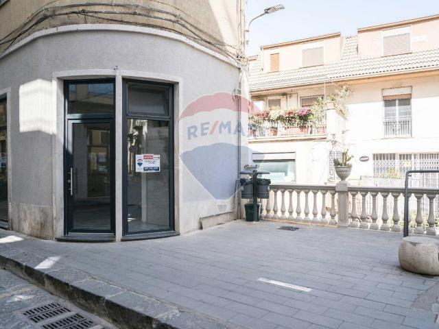 Negozio in vendita a Enna
