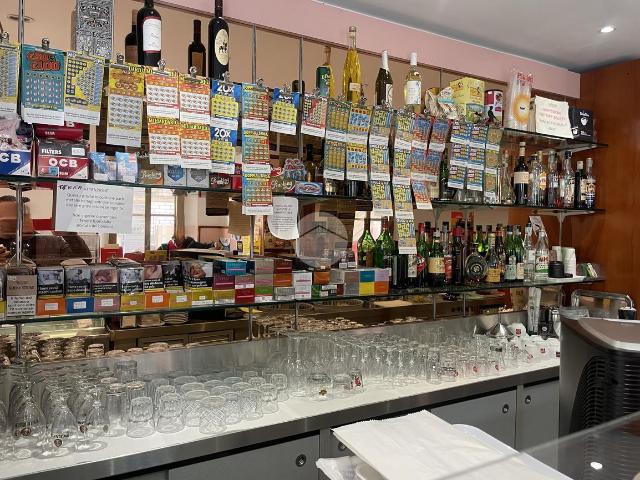 Negozio in vendita a Fano