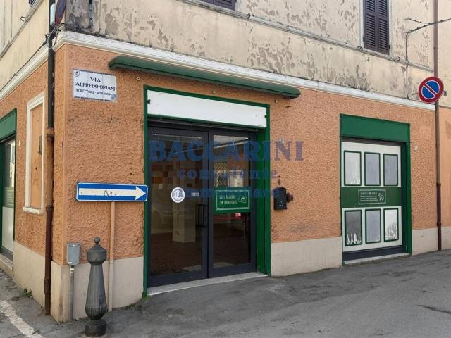 Negozio in vendita a Faenza