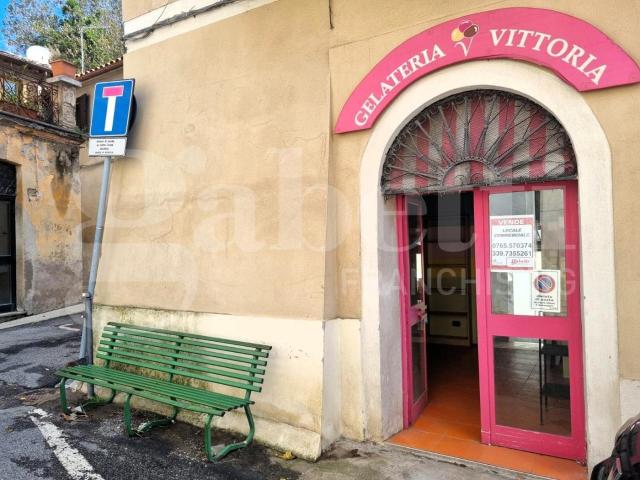 Negozio in vendita a Forano