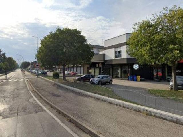 Negozio in vendita a Forli'