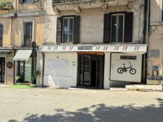 Negozio in vendita a Frosinone