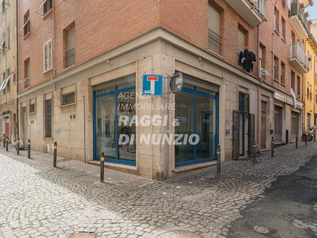 Negozio in vendita a Frascati