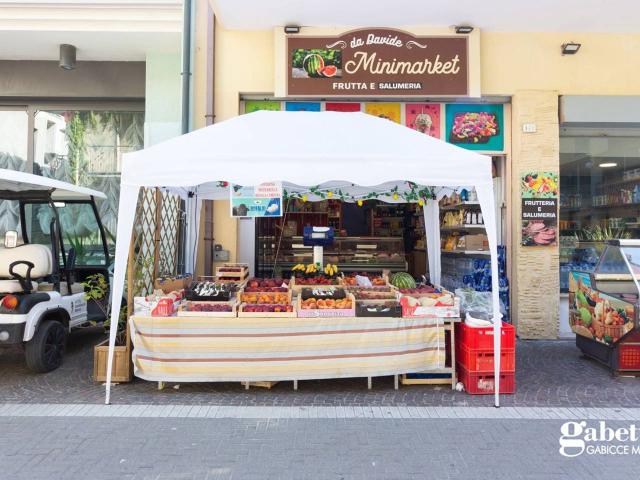 Negozio in vendita a Gabicce Mare